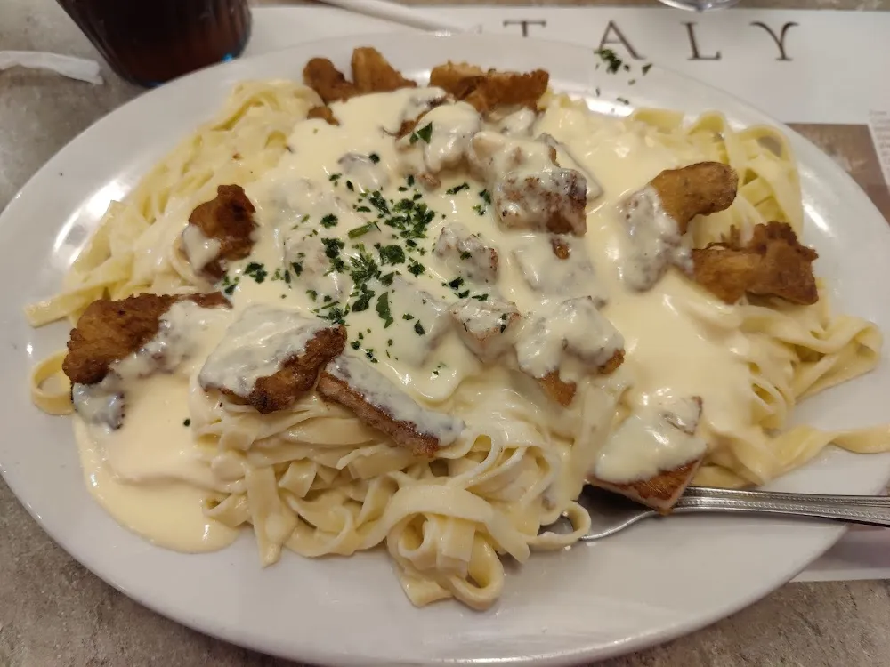 Chicken Alfredo with Heavenly Creamy Sauce