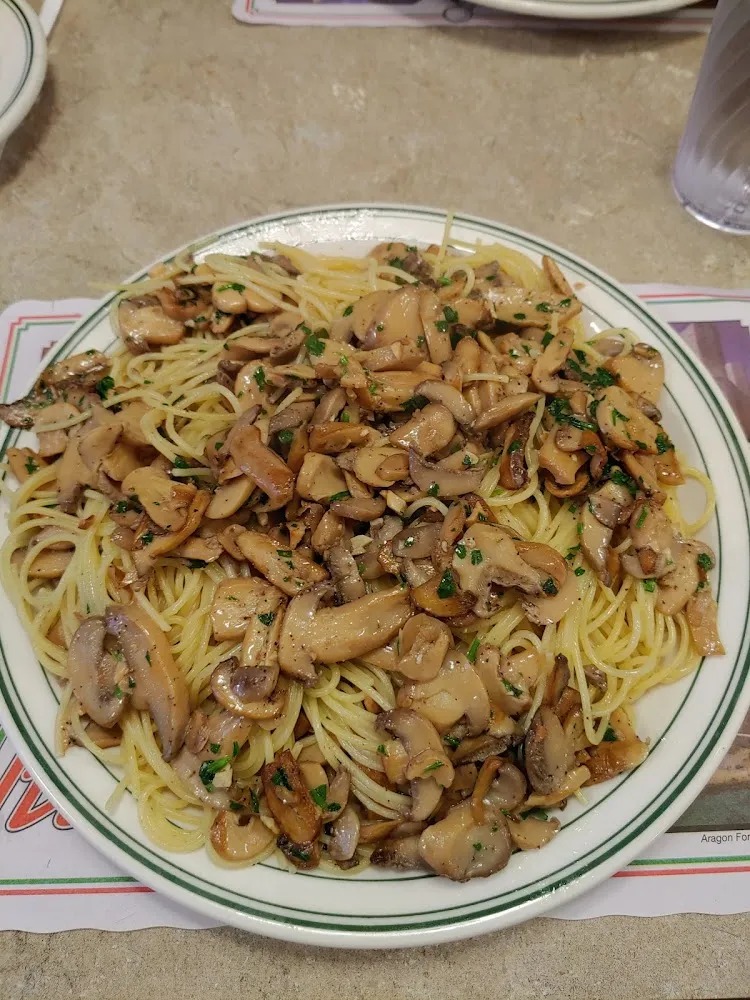 Pasta with Extra Mushrooms and Garlic